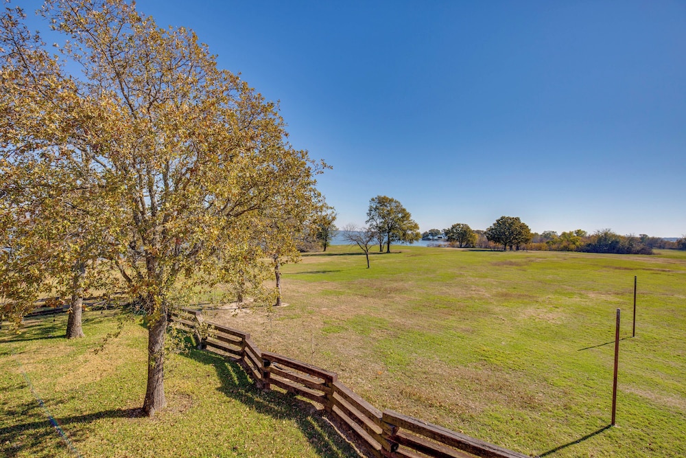 Lakefront Texas Gem w/ Indoor Pool & Water Access