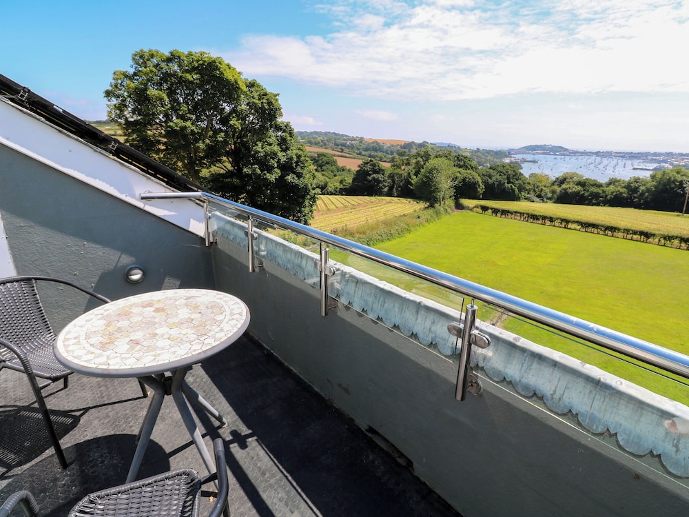 The Crows Nest