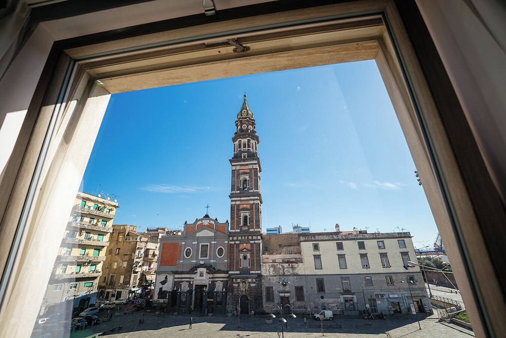 B&B Le 4 Stagioni Dante's Suites by ClaPa Group Dislocated Hospitality