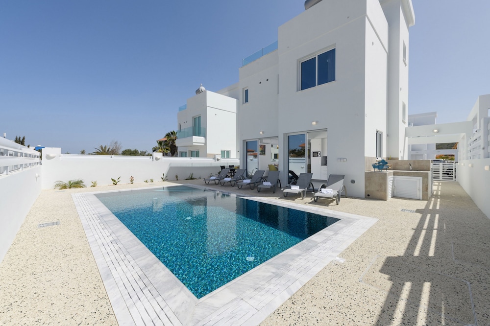 Green Bay Villa 17 in Protaras