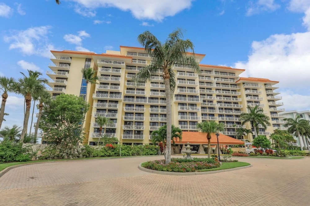 Tradewinds 701 view 3