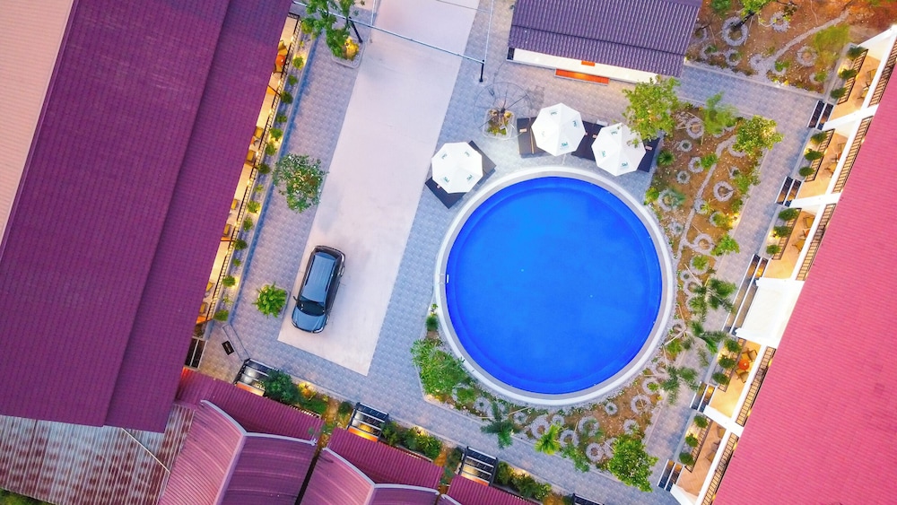 Paradise Mountain View Resort