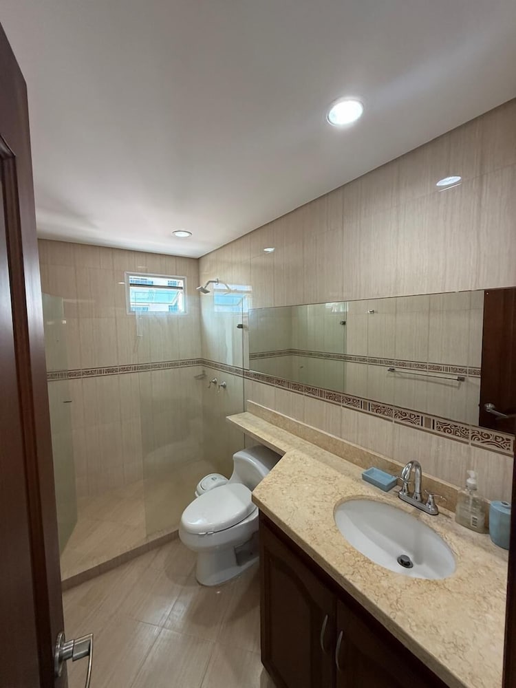 APARTAMENTO 702A