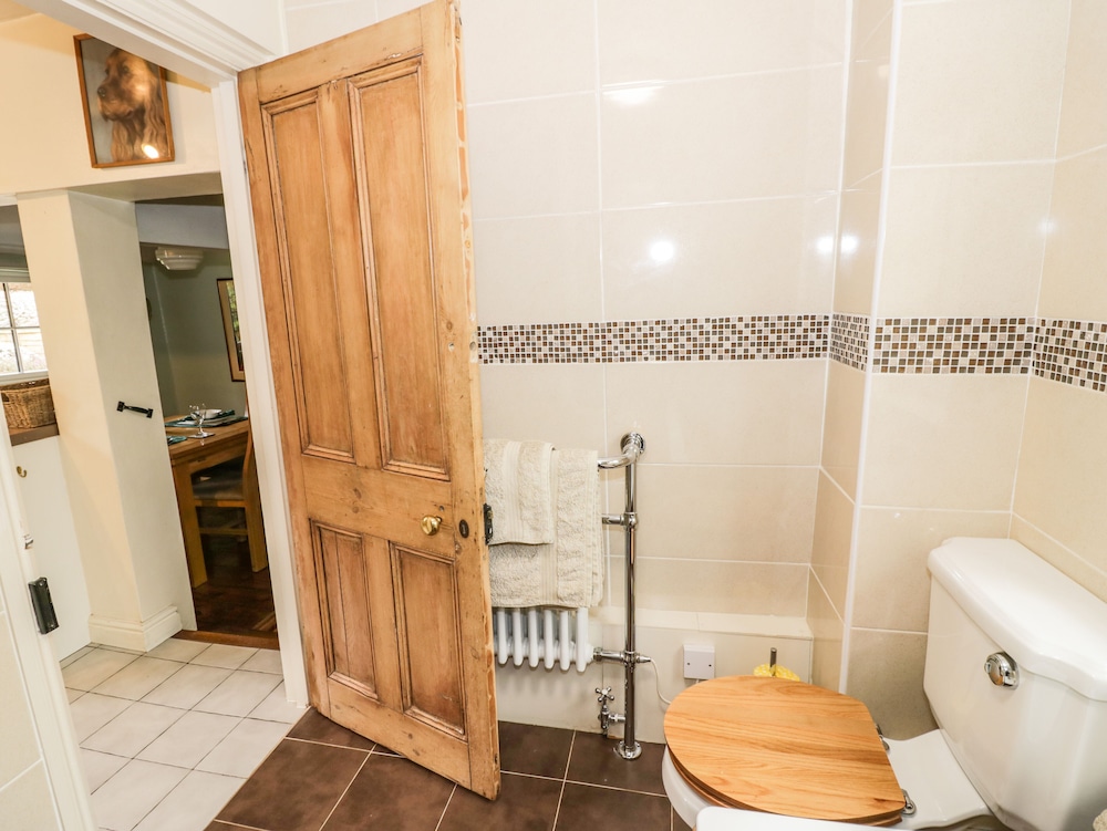 Apple Tree Cottage view 4