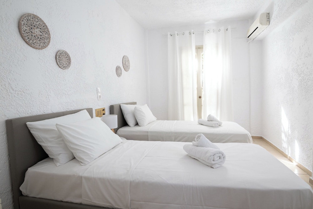 Hesperia Apartments