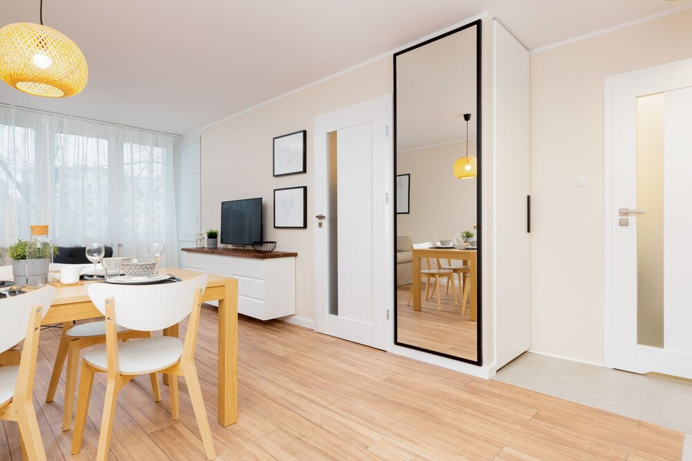 Apartment Warsaw Krolewska by Renters