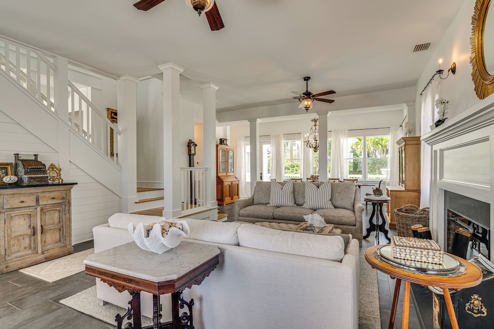 Luxe Pine Island Living: Historic Old Florida Gem!