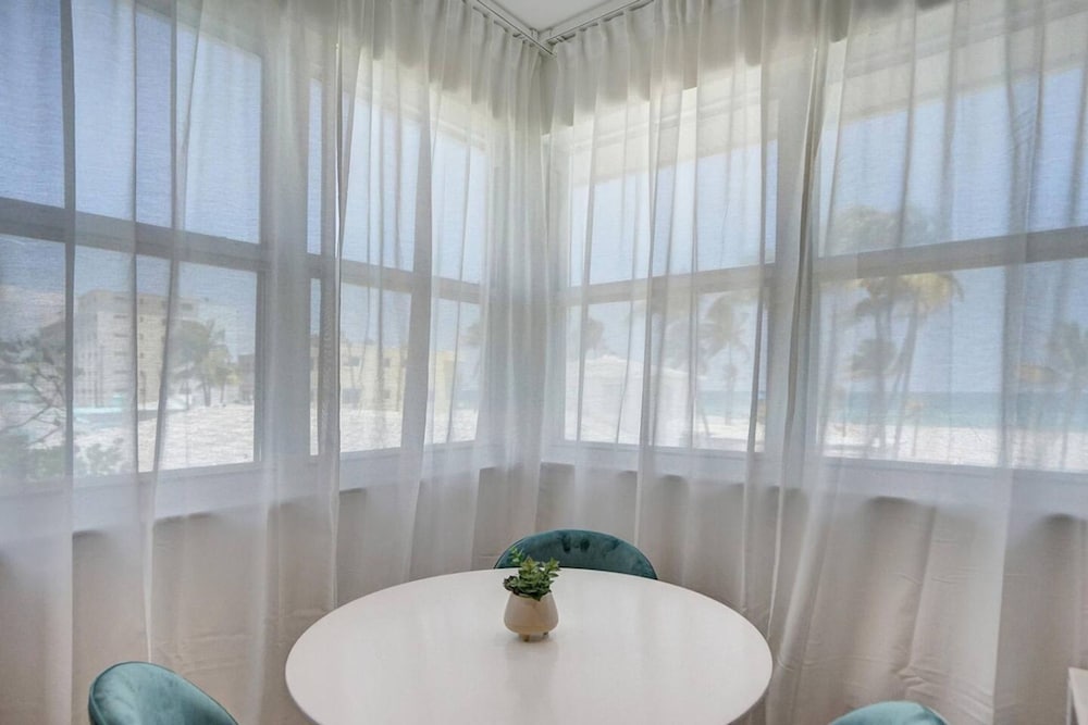 Marine Villas 8 in Hollywood