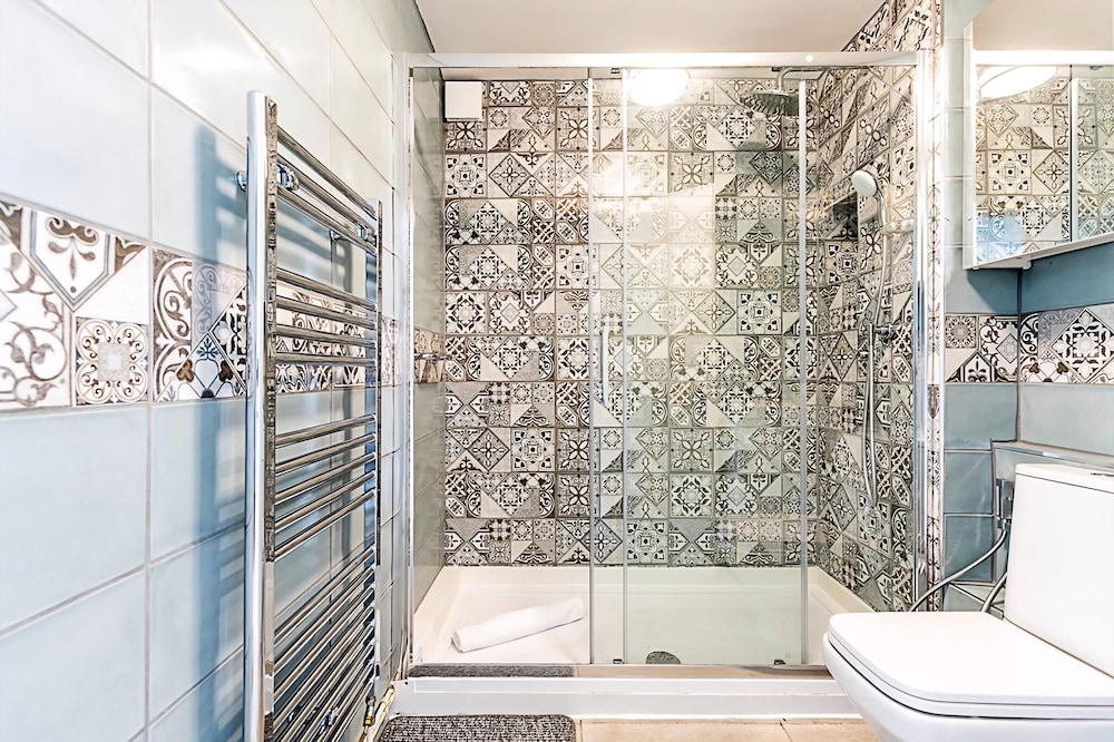 Quiet and Cosy 2-bed in Wimbledon