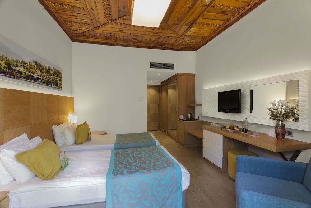 Club & Otel Letoonia - Image 53