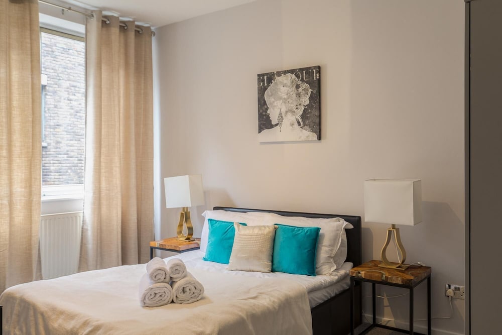 Picktheplace 3-bedroom Portman Square