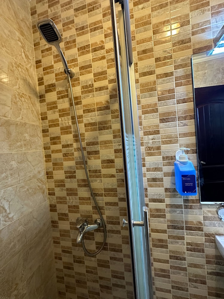 Amman Apartment With Modern Amenities