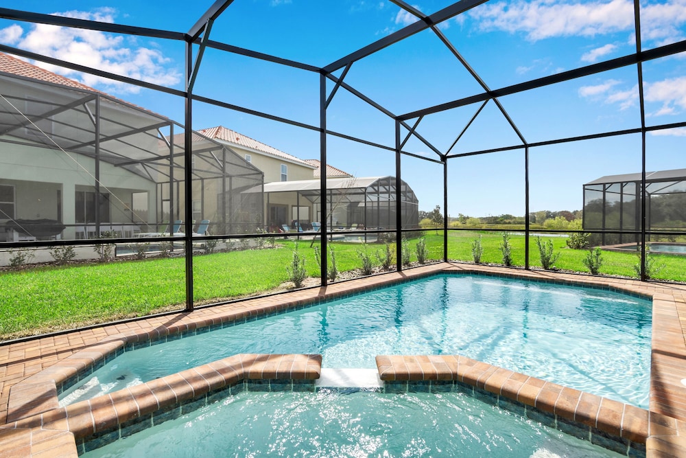 5 Bed 5 Ba Solterra Villa with Pool & Spa - Image 3