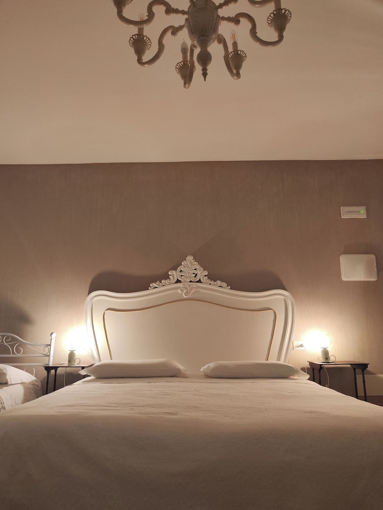 Garda Relais Antica Romelia