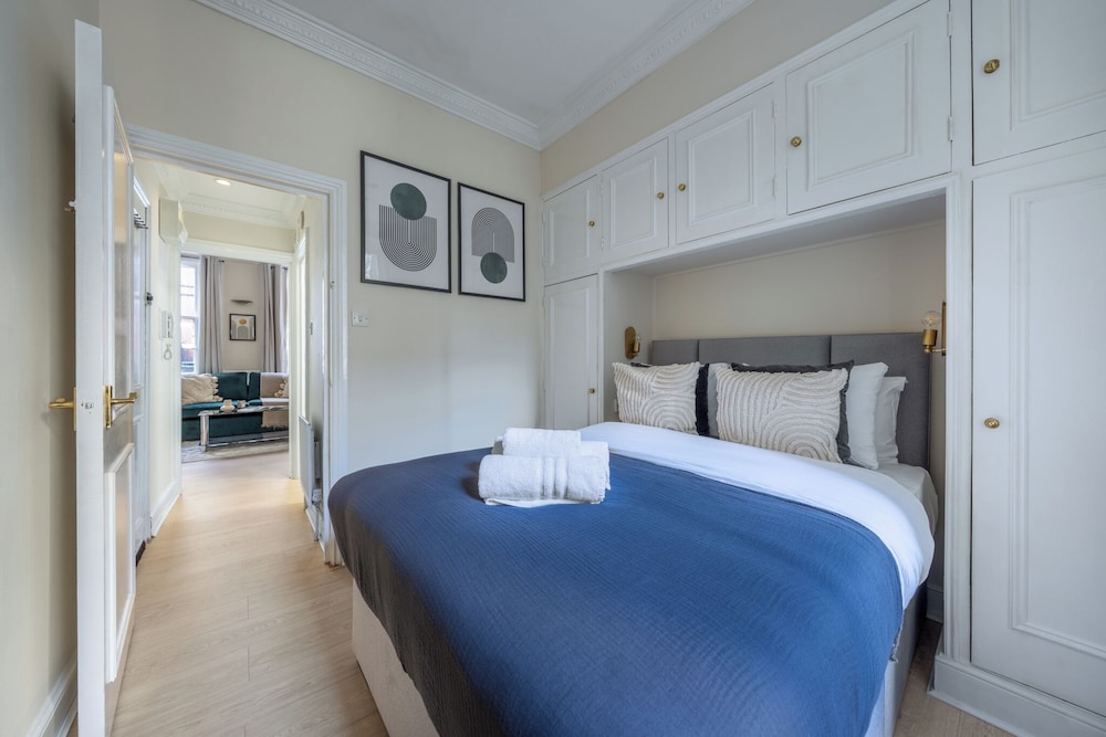Charming 1BR Near Soho & Theatres