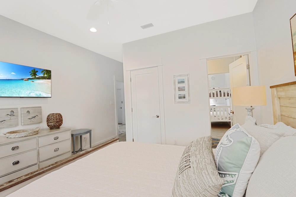 Lulu's Beach House view 5