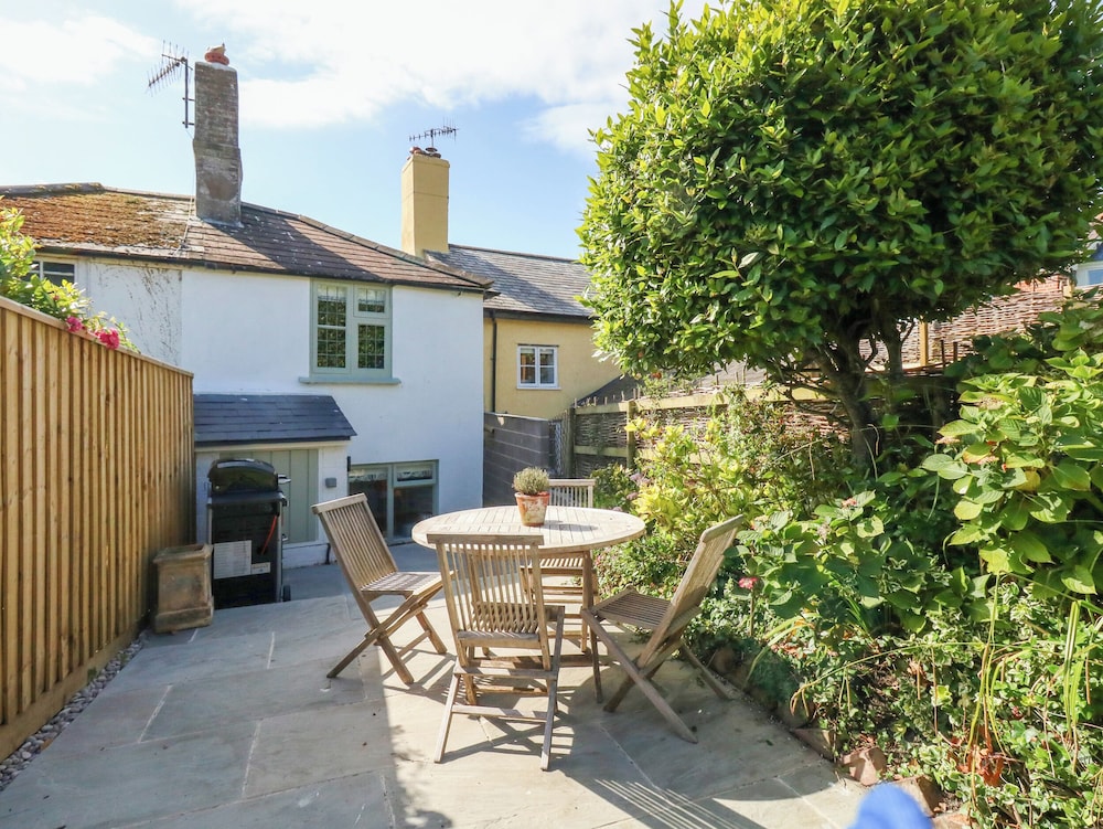 Holly Cottage