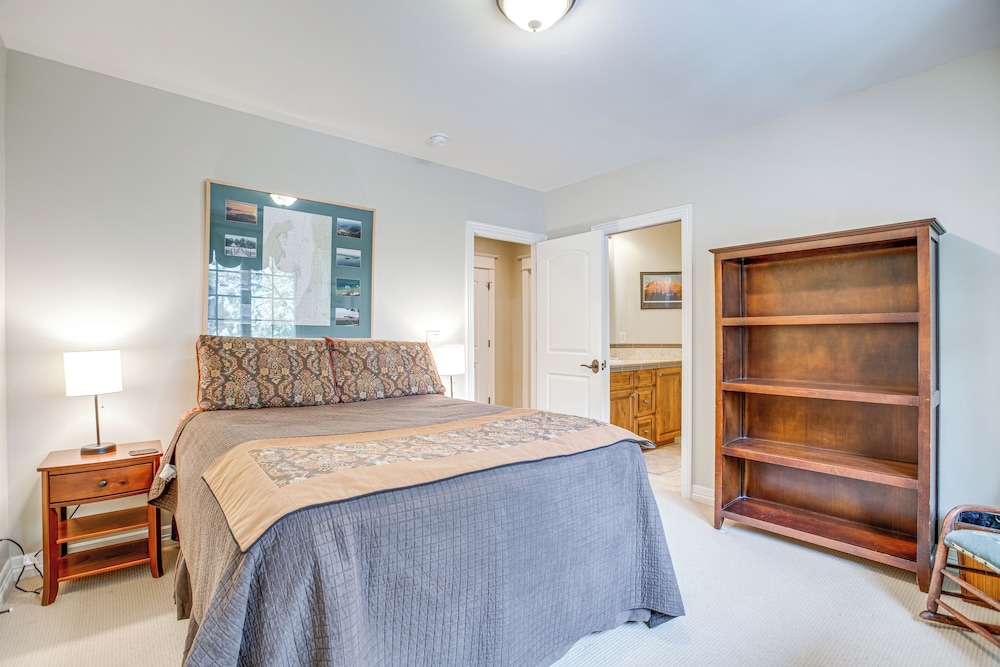 Walk to DU, Dining & Parks: Spacious Denver Home!