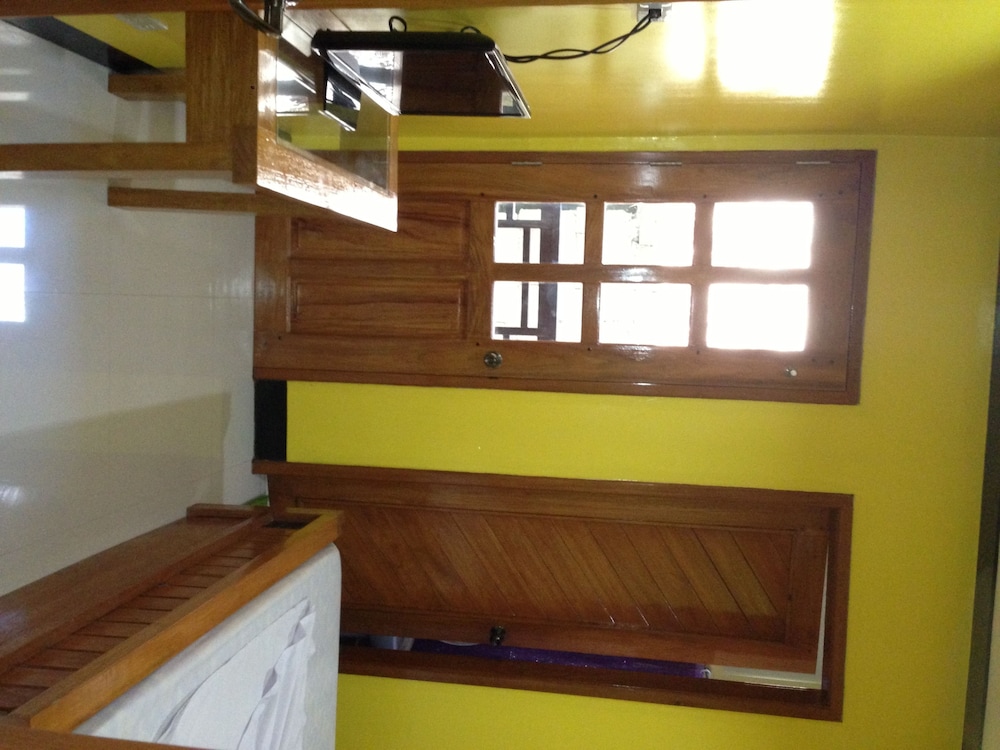 Citrine Tourist Travel Lodge