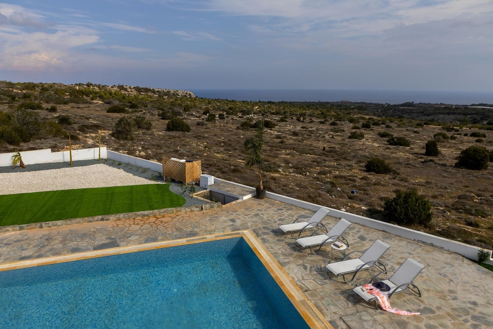 Greco Hilltop Views in Paralimni