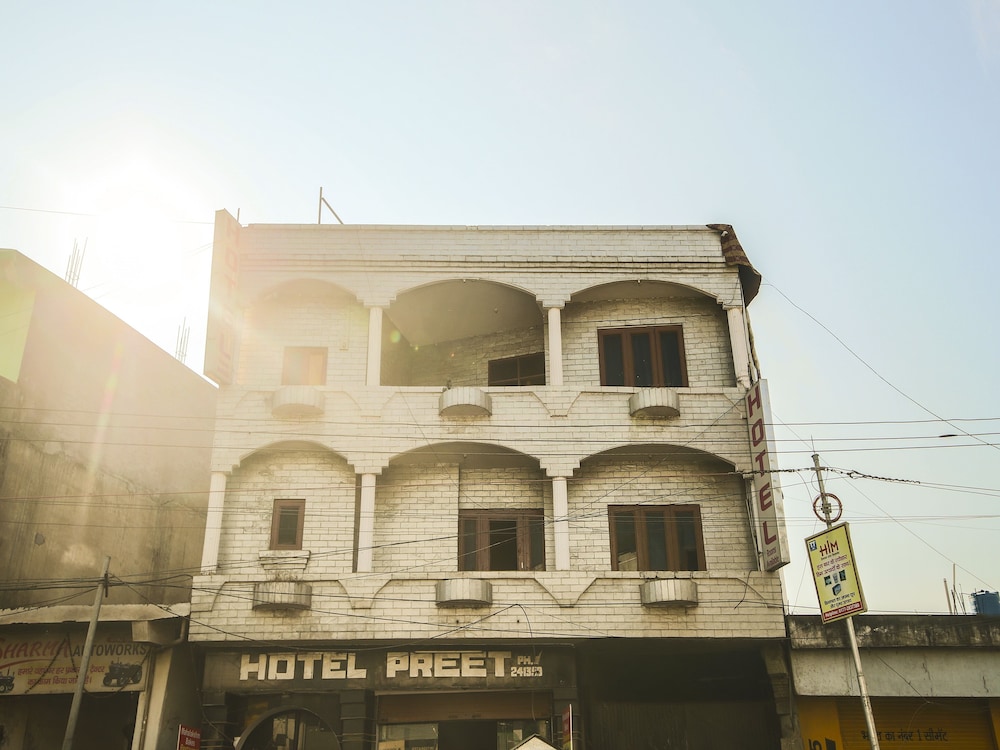 OYO 24753 Hotel Preet view 3