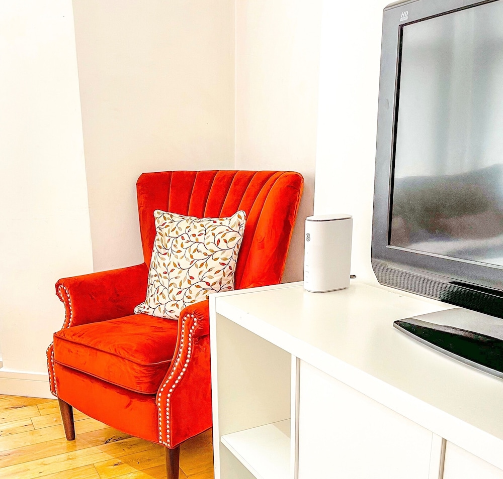 London 2-bed Apartment in Herbert Road