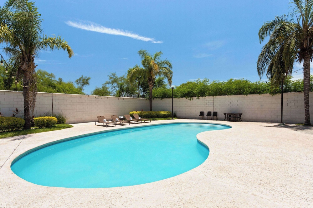 Wyndham Garden Monterrey Aeropuerto - Property Image 17