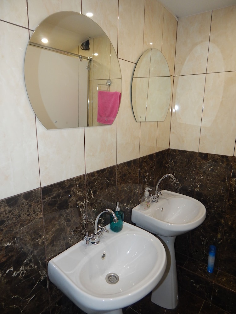 Hostel Romanov