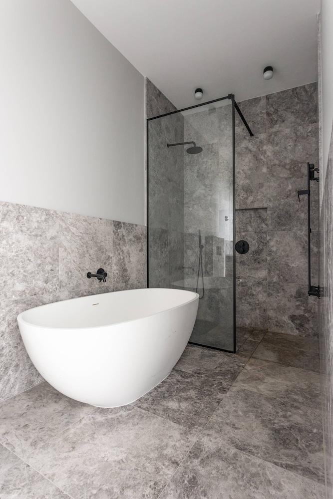 Redcliffe Square XII by Onefinestay