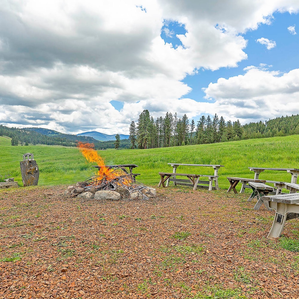 Hideaway Cabin in Oroville