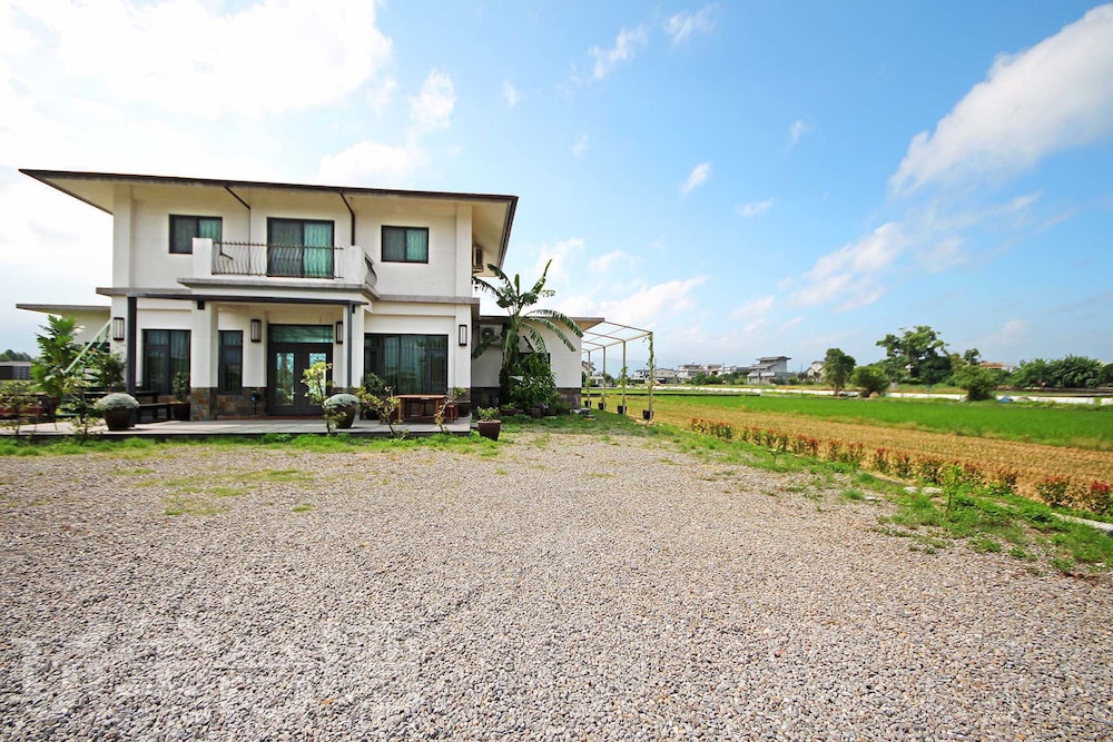 Taoyuan B&B