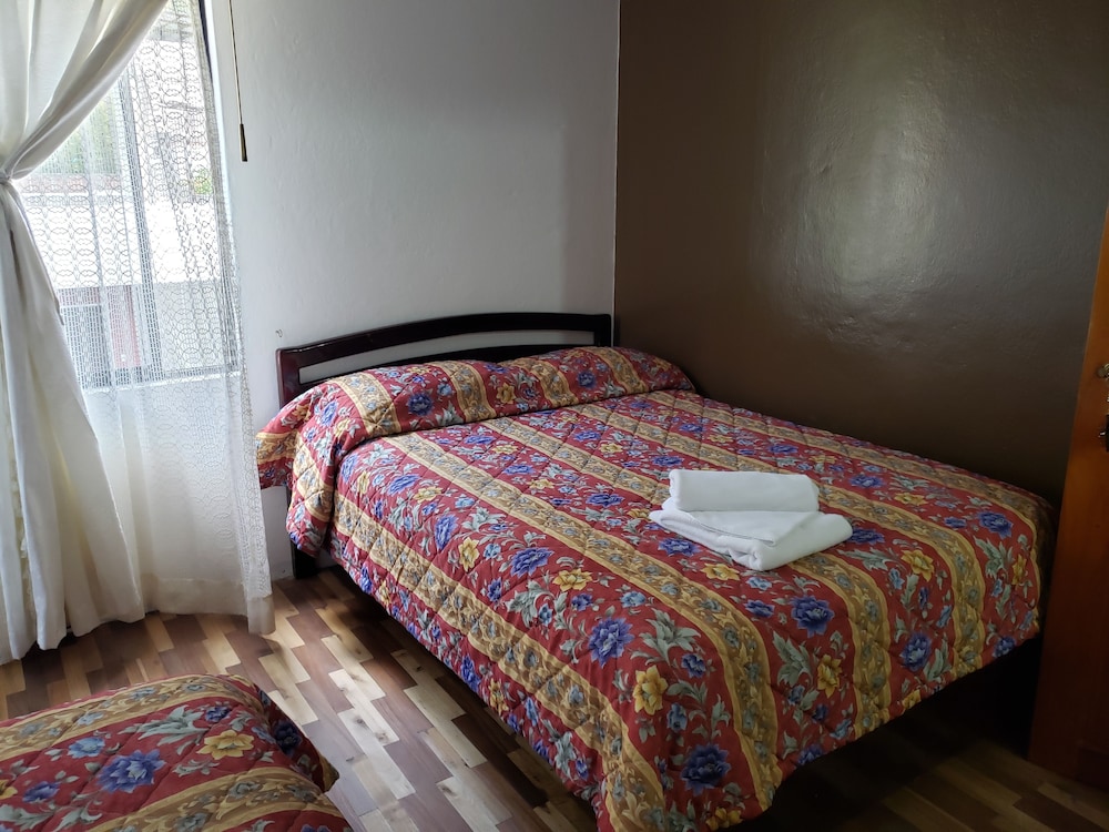 Hostal Monte Real