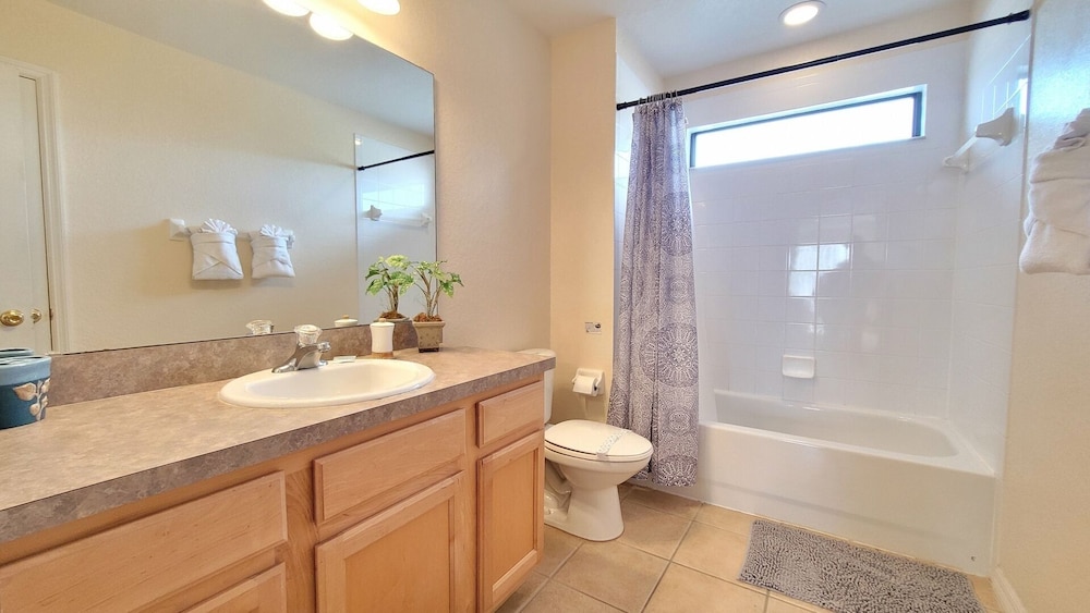 HG423SP 4 Bedroom villa in High grove 4 Home