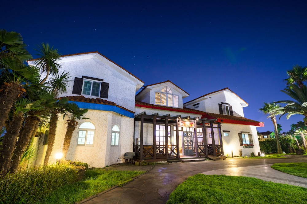 Lime Orange Vill Pension