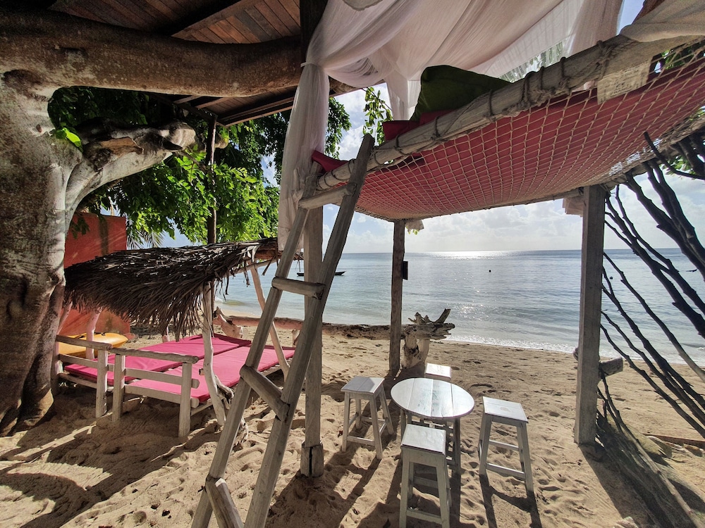Ravoraha Ecolodge