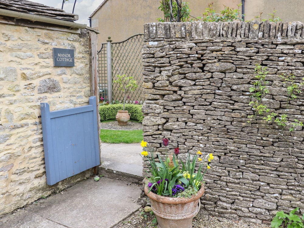 Manor Cottage