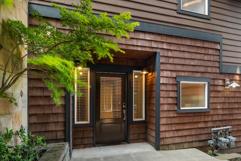 Seattle Vacation Home - The Port