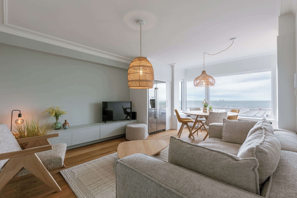 Huswell - Bright Stylish Apartment Near Beach wi