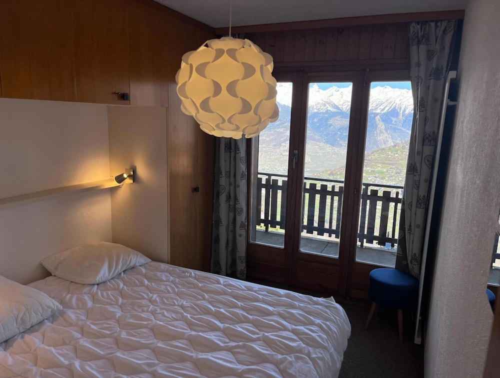 Apartment in Veysonnaz With Stunning Views