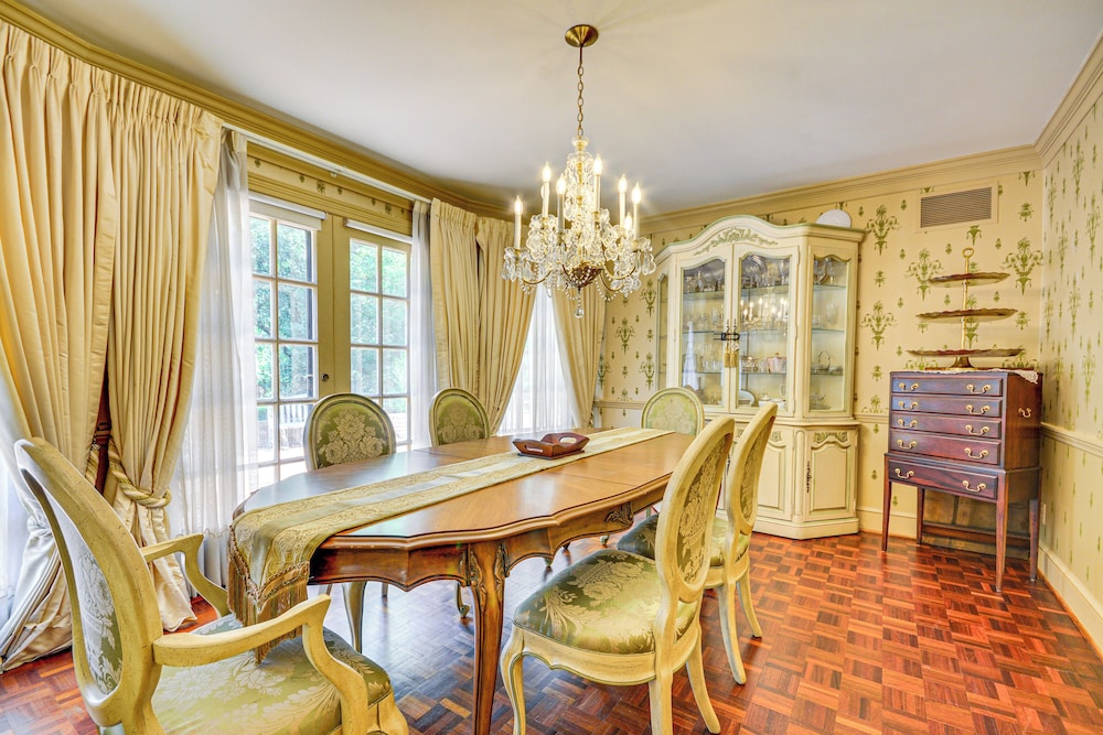 2 Mi to Main St Thomasville: Family Home w/ Games