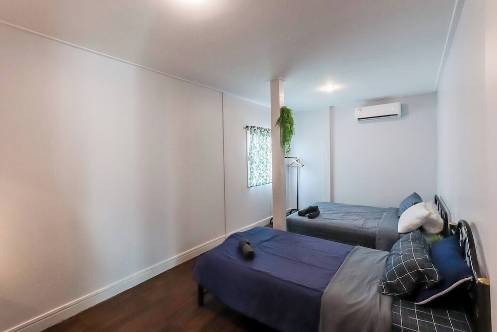 Tiny House Bangson at Bangsue Grand Station