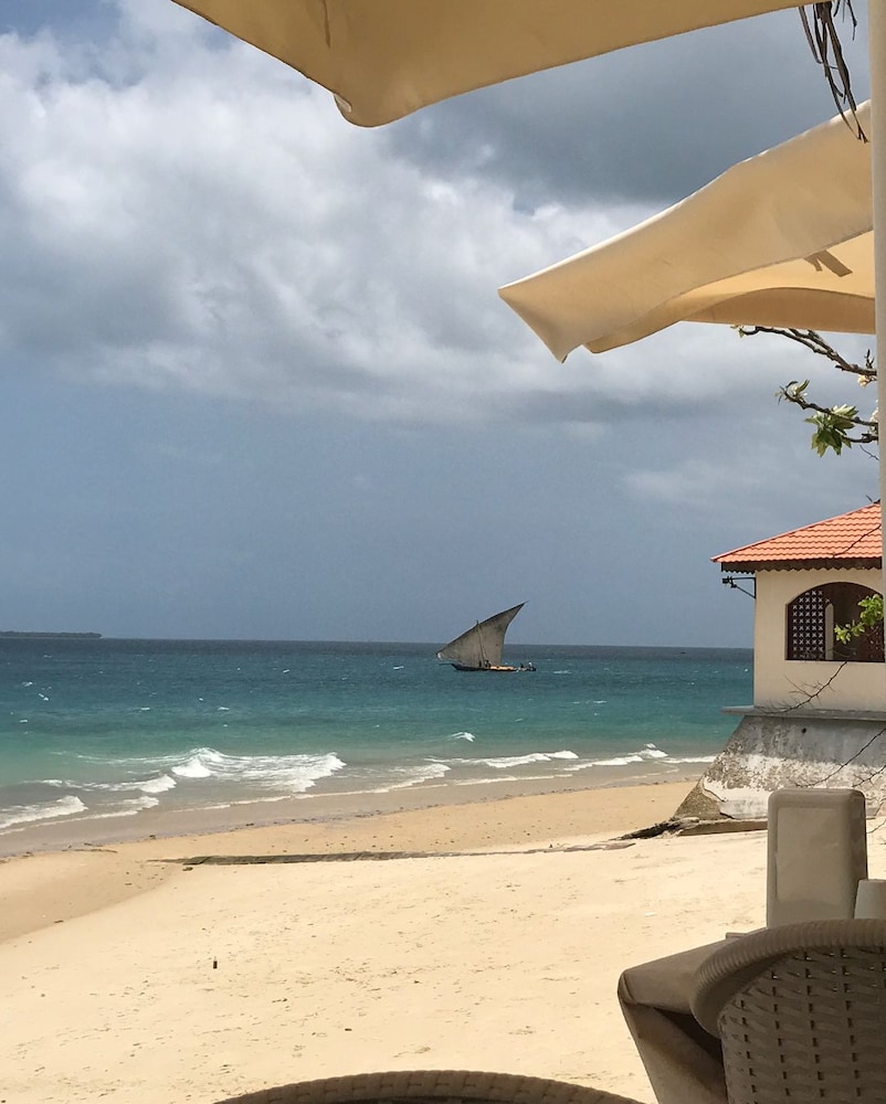 Al Bahr Hotel & Restaurant