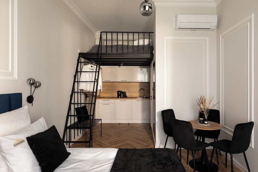 OLD TOWN Charm & Chic by Downtown Apartments