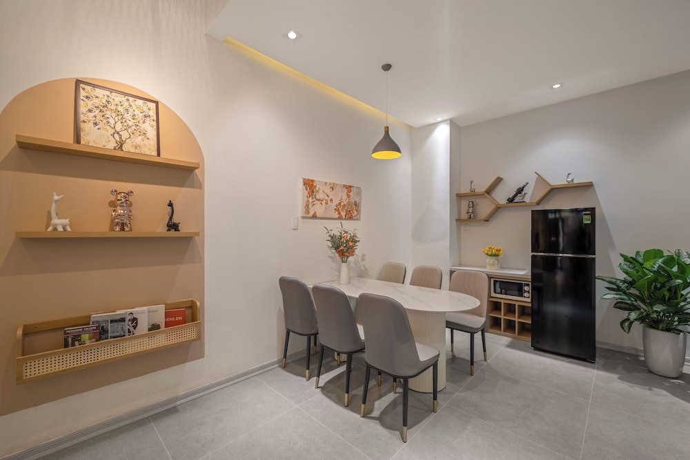N to M Cozy House