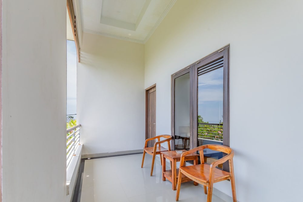 Kubu Deandari Guest House