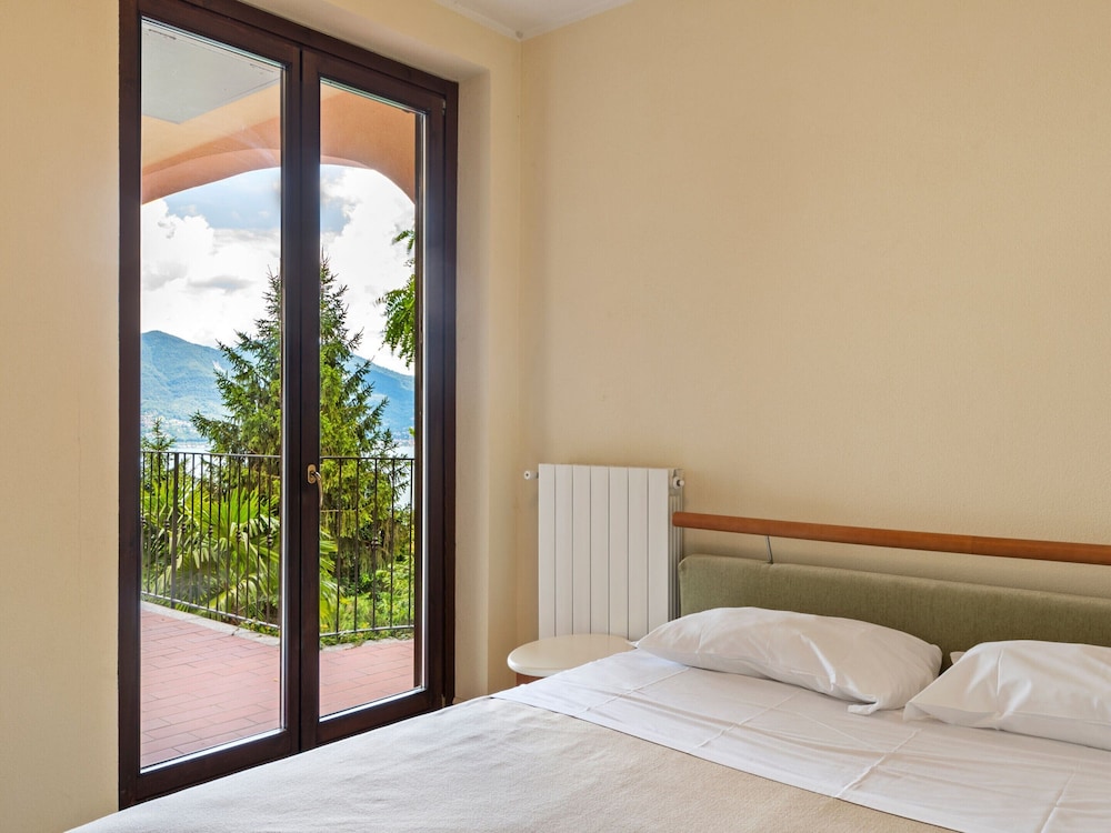 Residential Complex With Panoramic Views and Pool photo 3