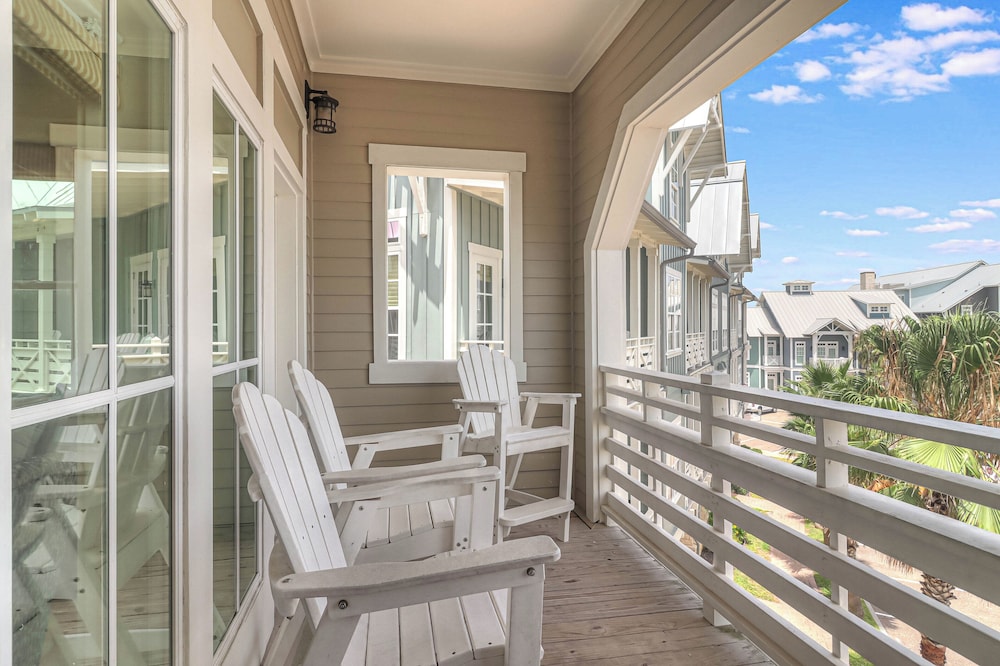 Beach Bungalow TC 2305