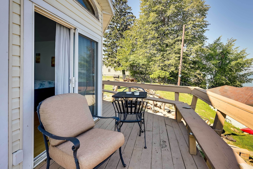 Lakefront Geneva Vacation Rental - Walk to Strip!