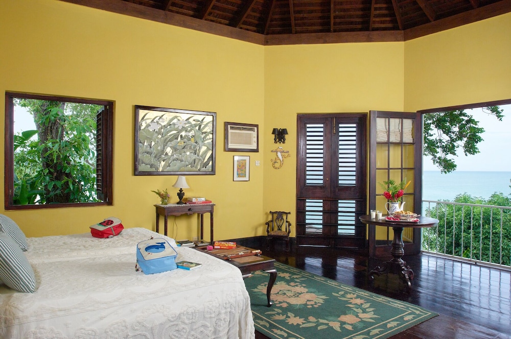 Bluefields Bay Villas view 4