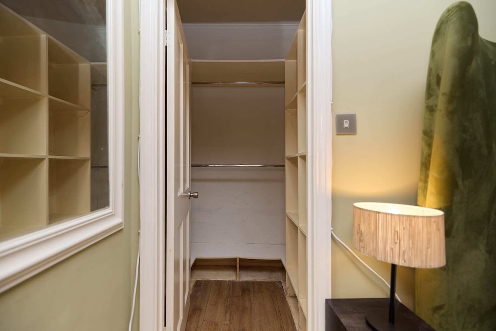 Kensington Garden Flat with Office